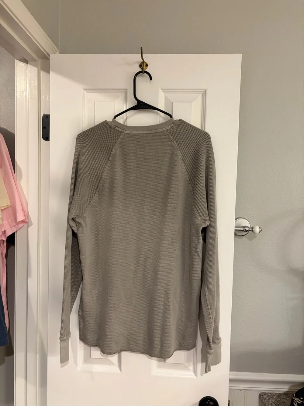J.Crew Men’s Gray Waffle Knit Henley Shirt Medium Long Sleeve